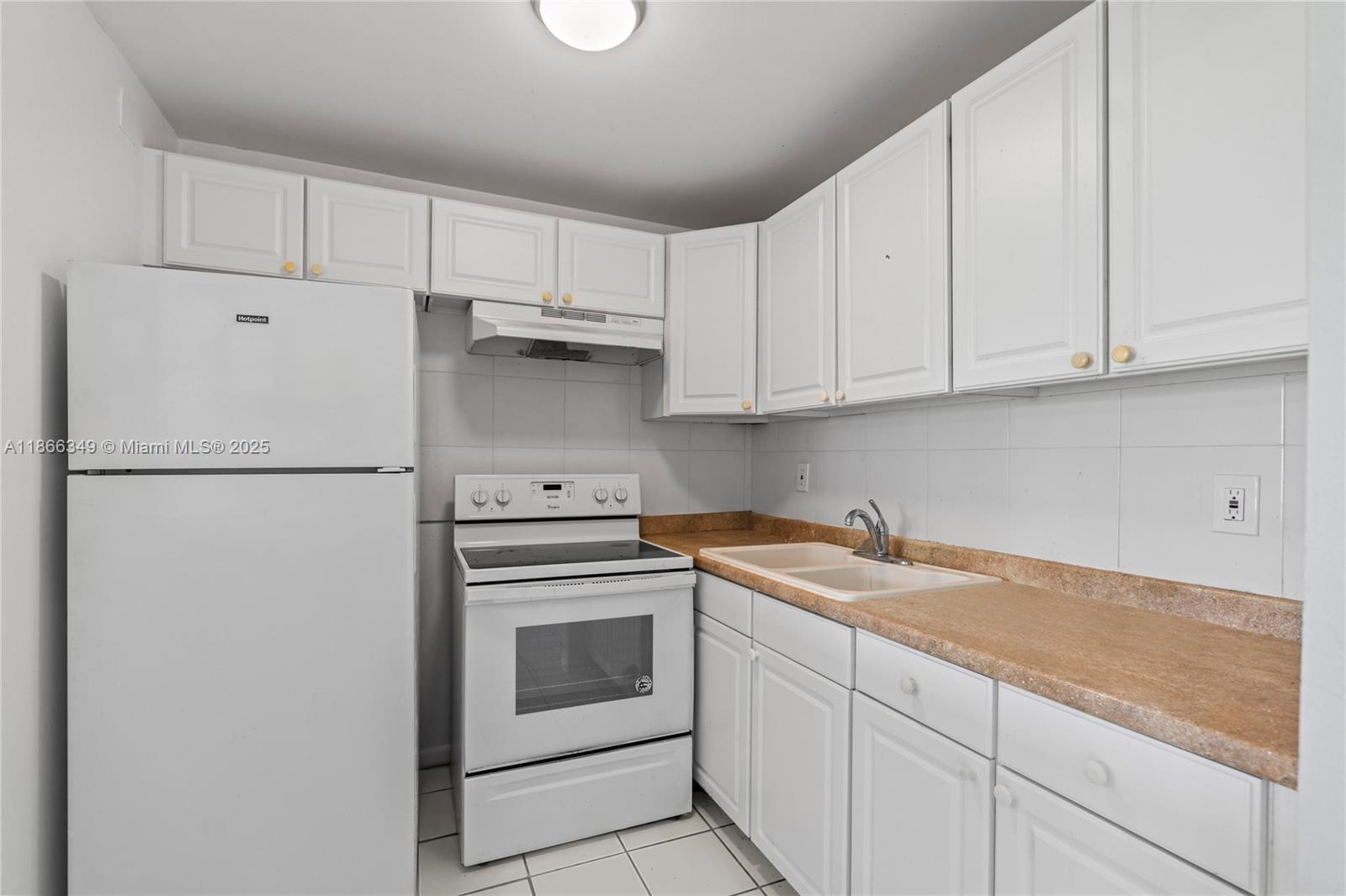 FANSHAW AT CENTURY VILLAG - Residential Lease