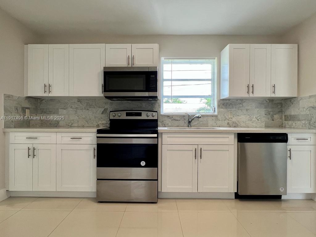 CORAL RIDGE ADD - Residential Lease