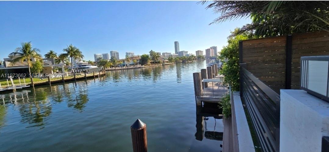 GOLDEN ISLES SEC D REPLAT - Residential