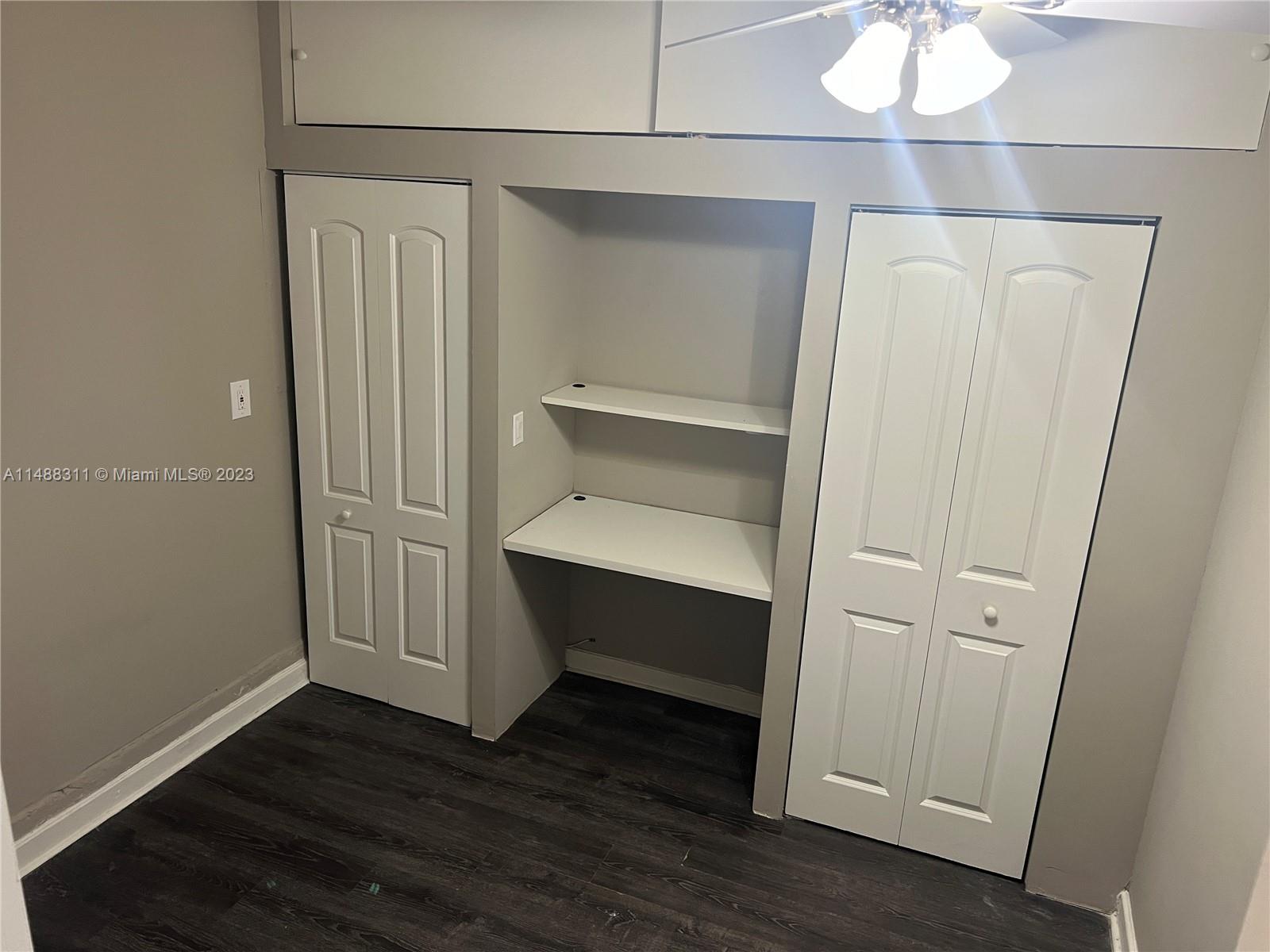 HAMPTON LAKES - Residential
