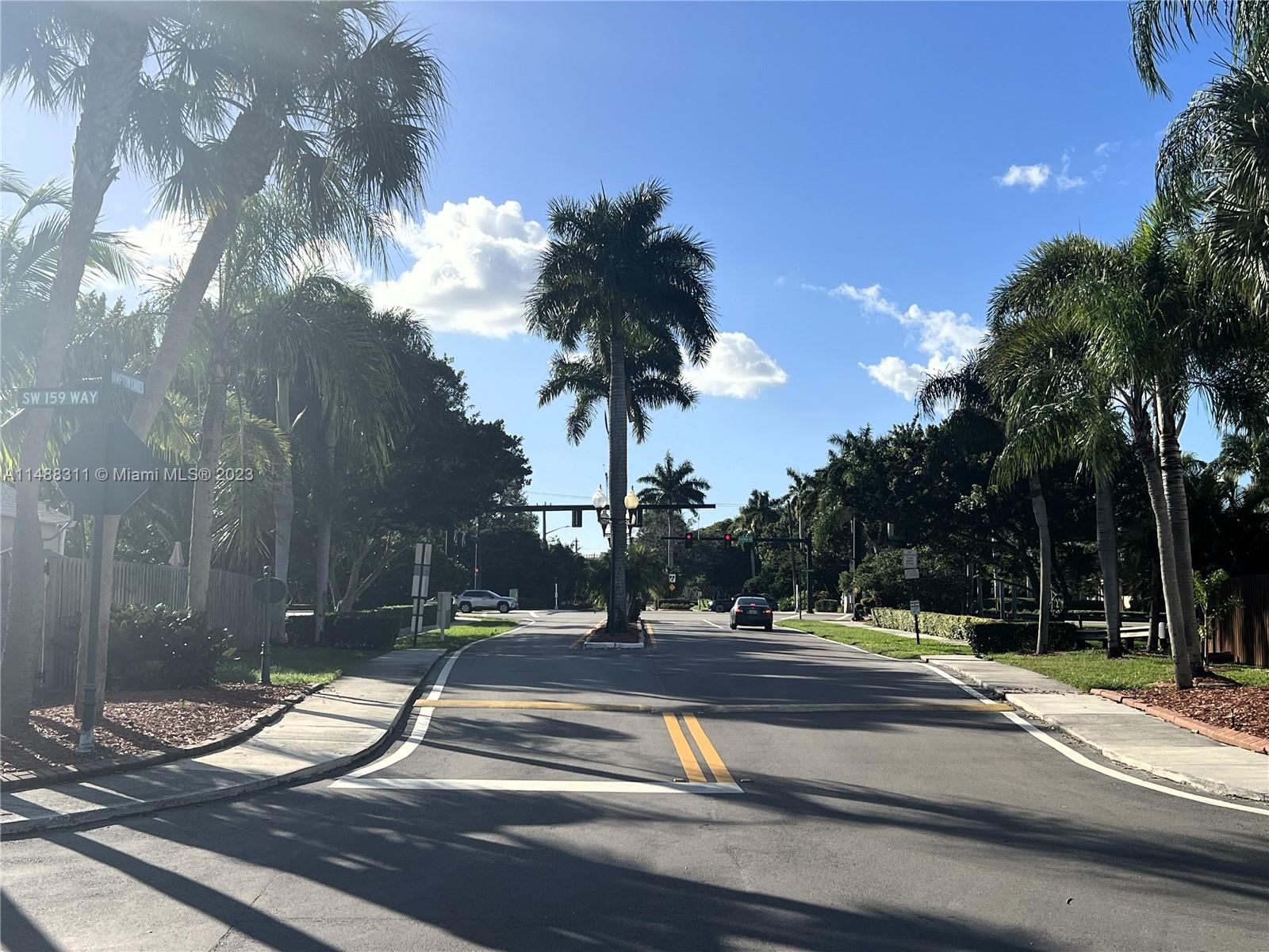 HAMPTON LAKES - Residential