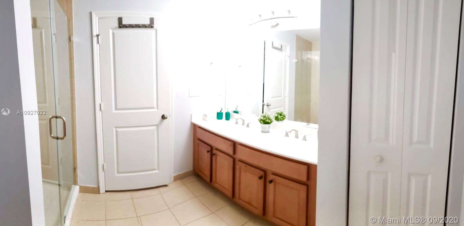 CHAMPION LAKES - Residential Lease