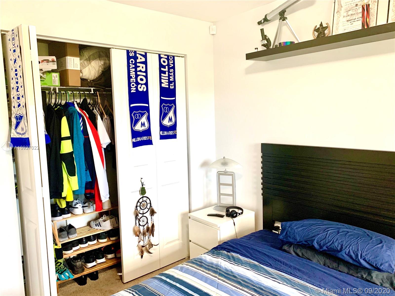 CHAMPION LAKES - Residential Lease