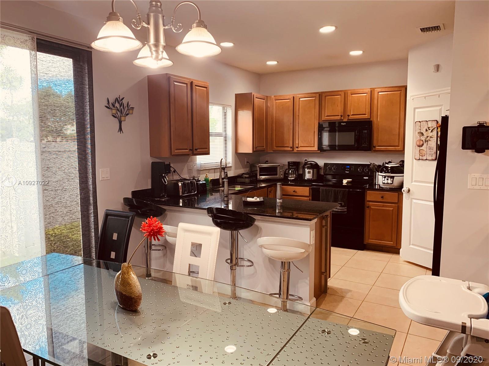 CHAMPION LAKES - Residential Lease