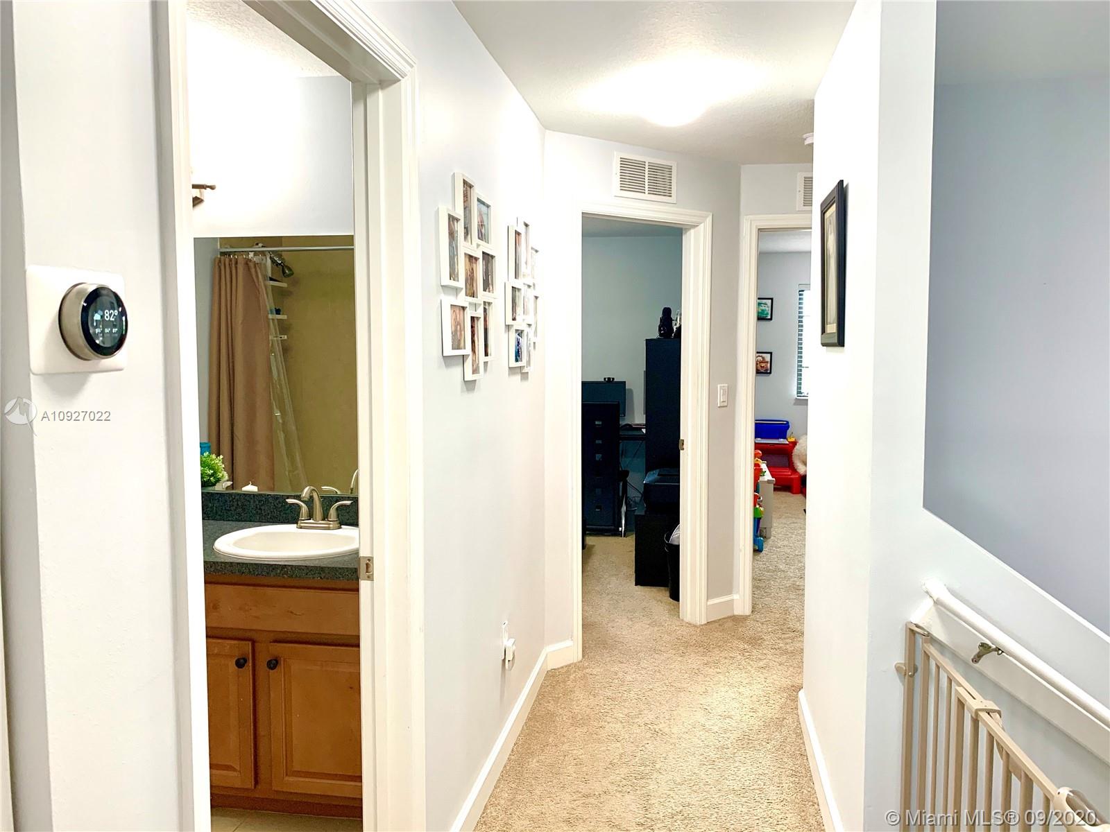 CHAMPION LAKES - Residential Lease