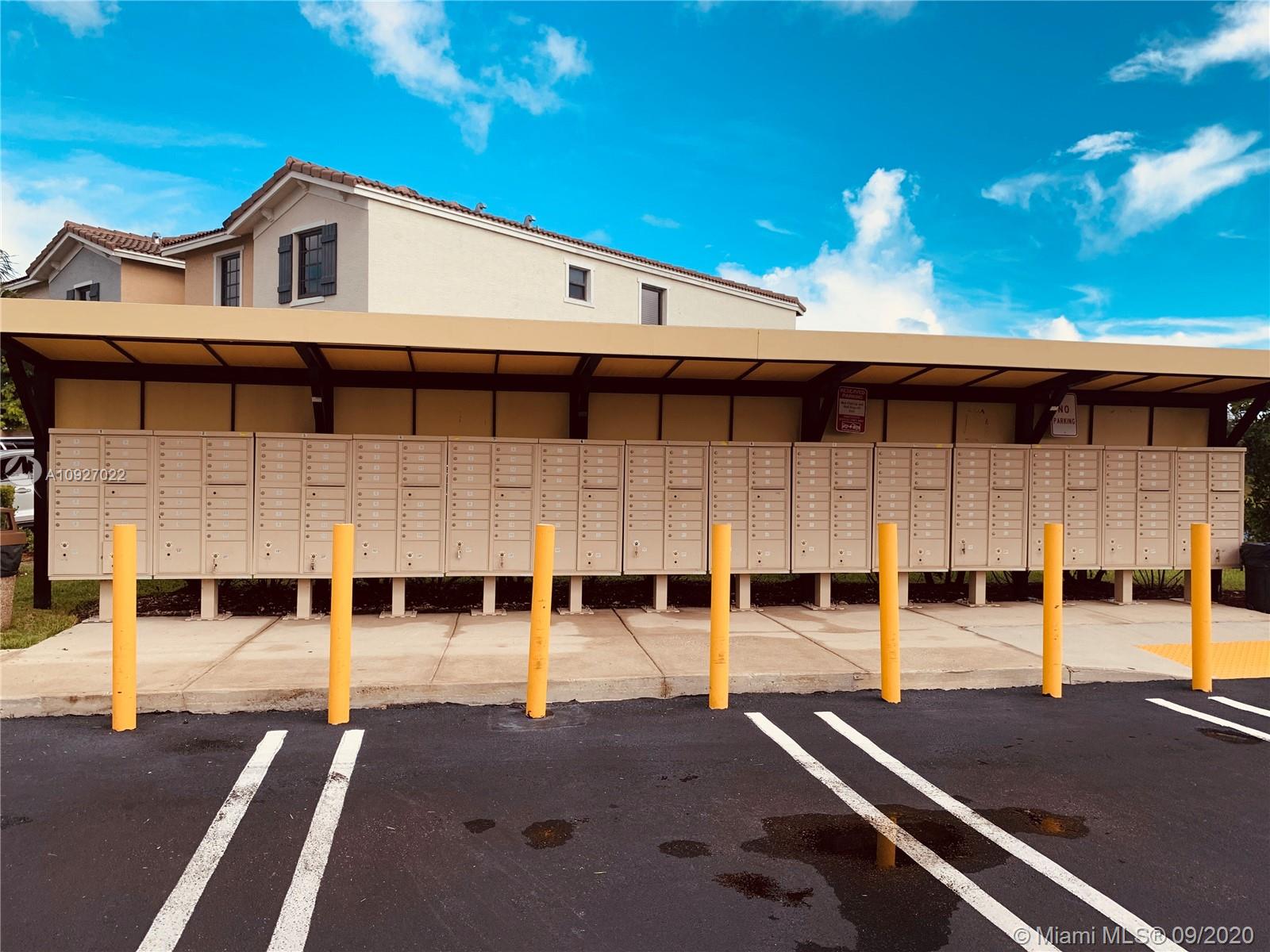 CHAMPION LAKES - Residential Lease