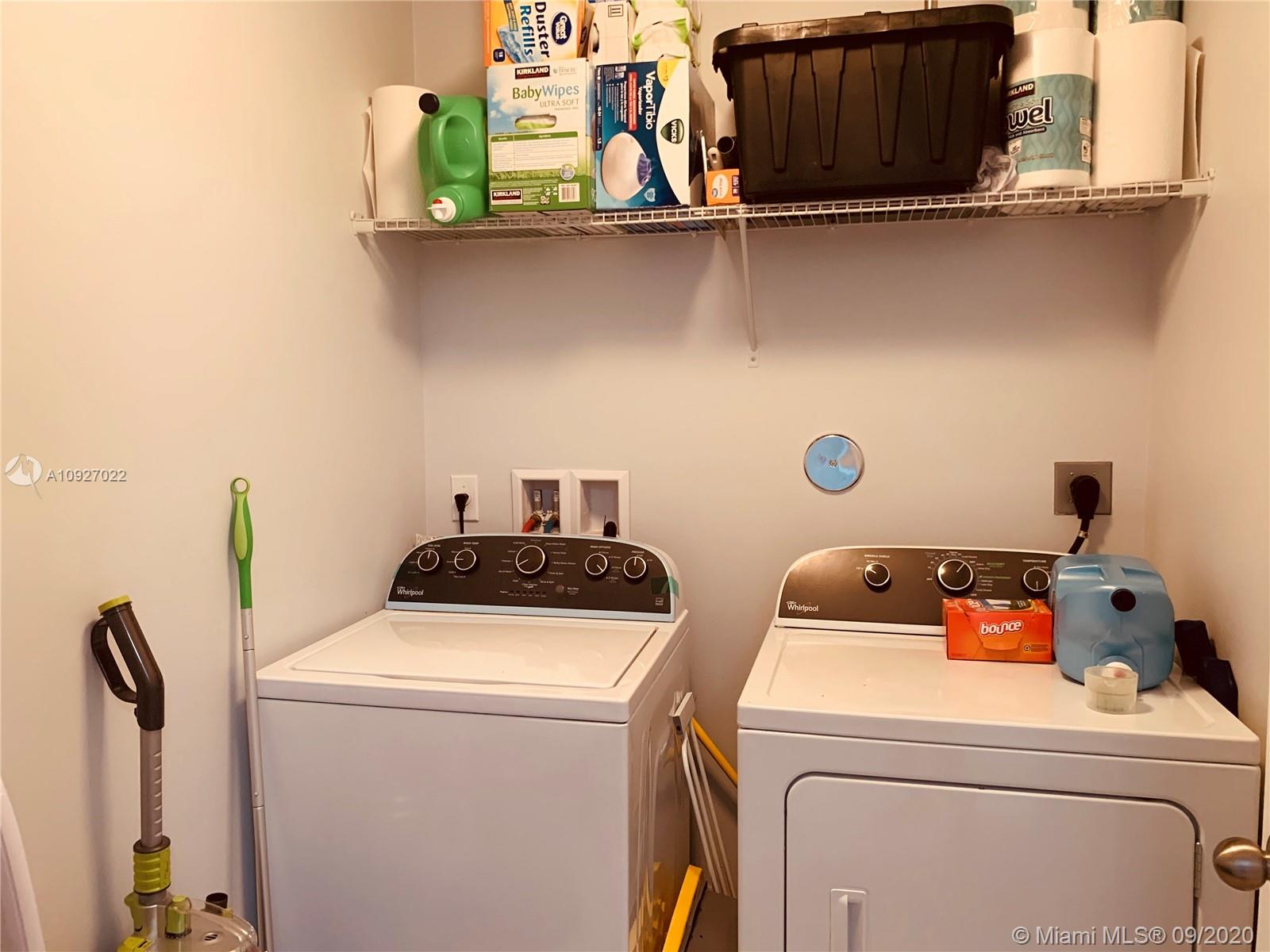 CHAMPION LAKES - Residential Lease