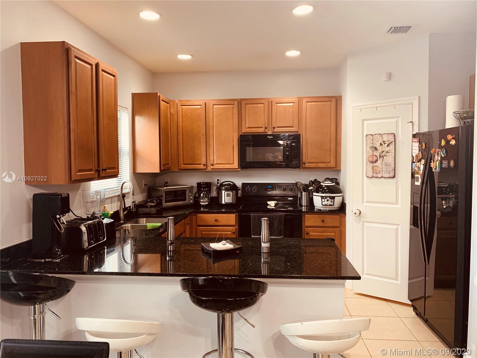 CHAMPION LAKES - Residential Lease