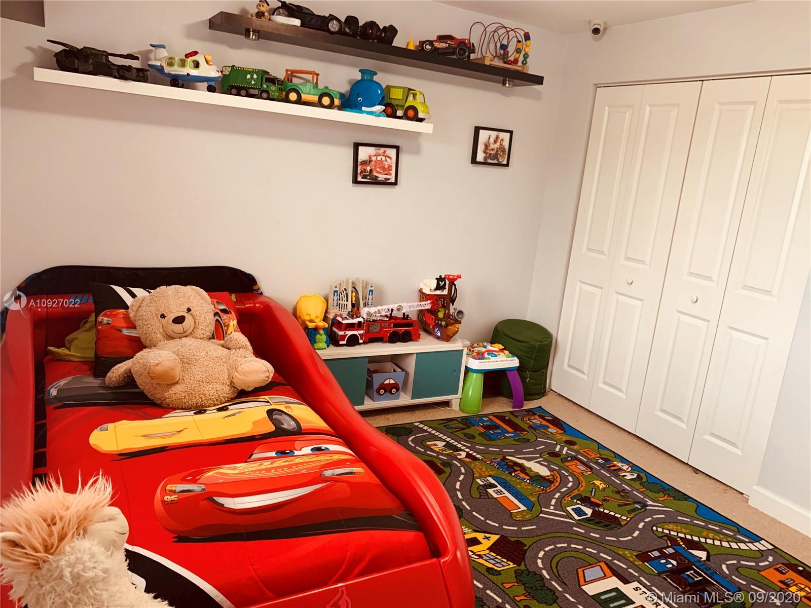 CHAMPION LAKES - Residential Lease