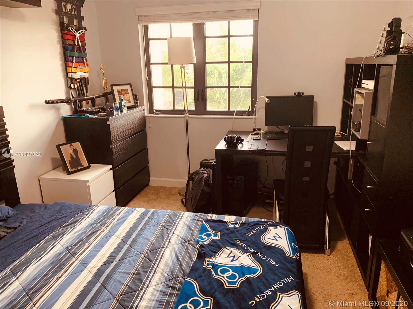 CHAMPION LAKES - Residential Lease