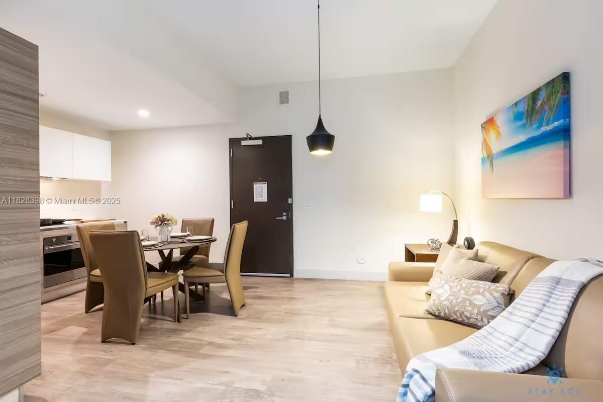 COSTA HOLLYWOOD CONDO - Residential