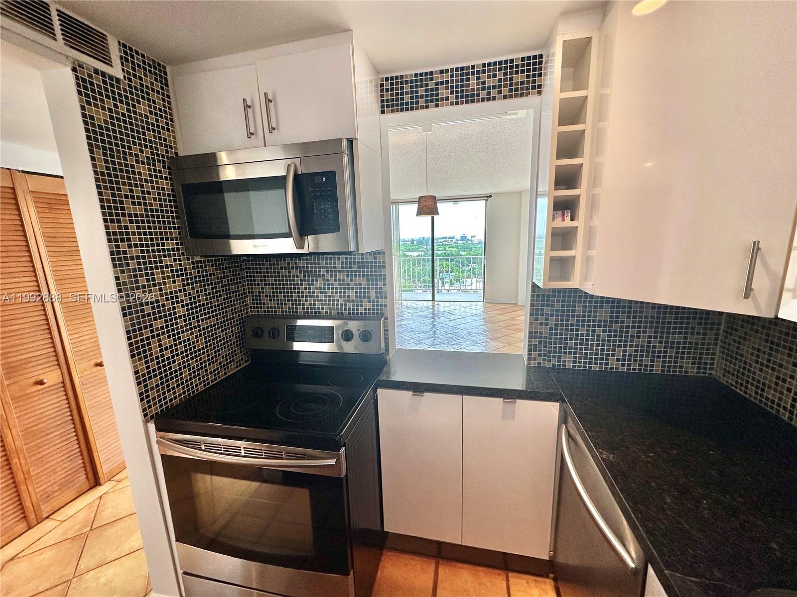 VECINO DEL MAR CONDO - Residential