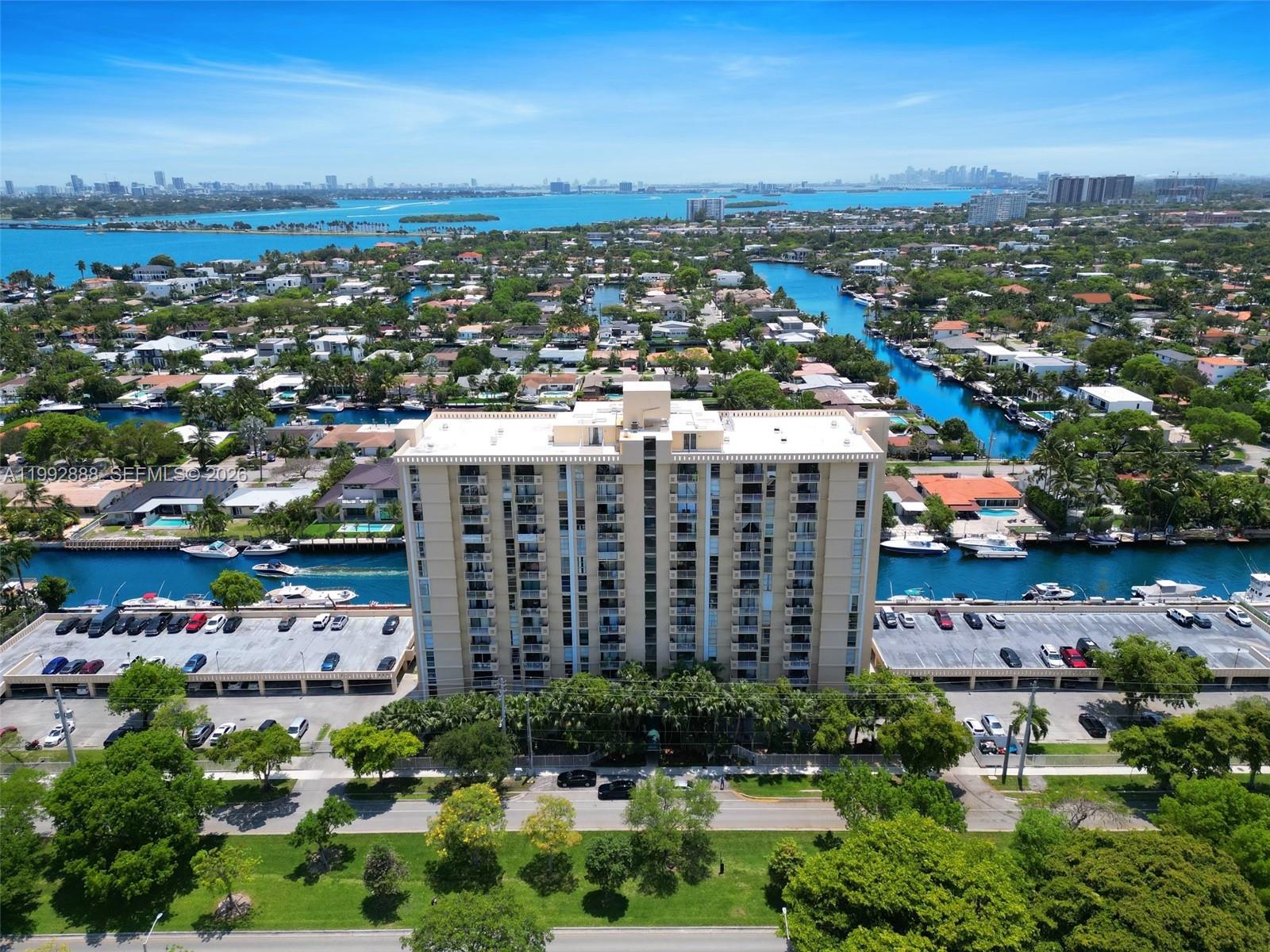 VECINO DEL MAR CONDO - Residential