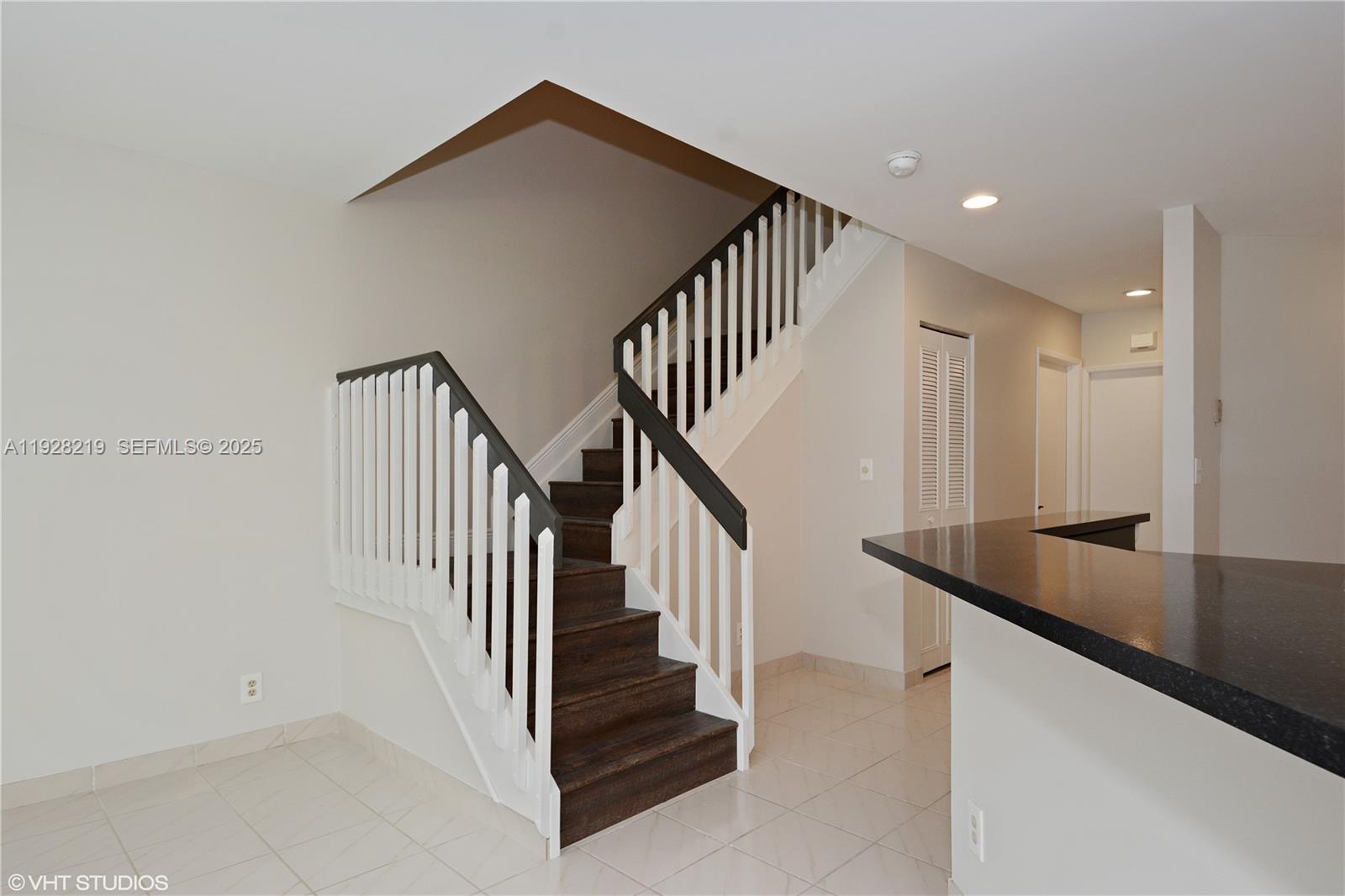 LAKES OF WOODHAVEN I AND - Residential Lease