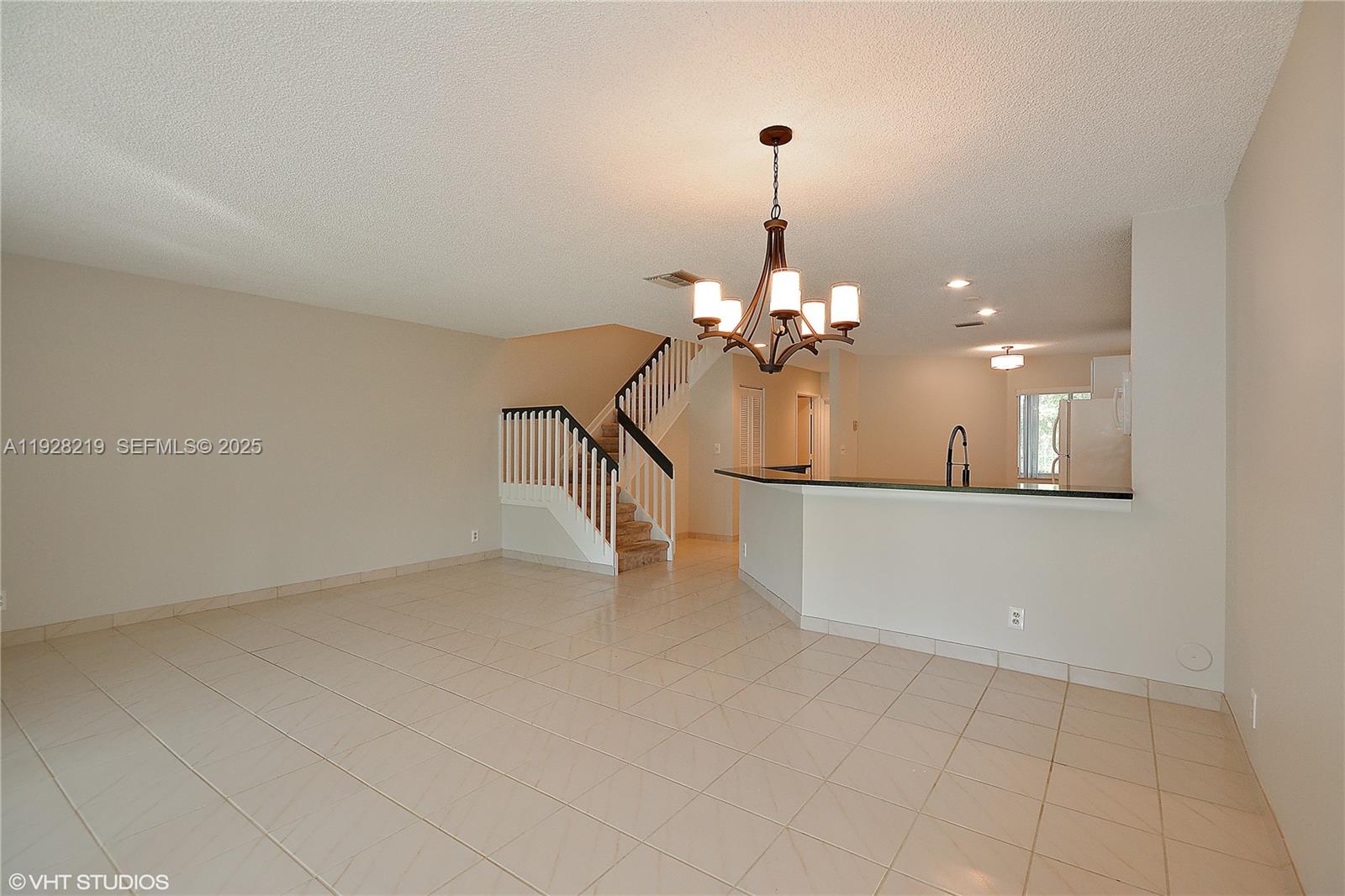 LAKES OF WOODHAVEN I AND - Residential Lease