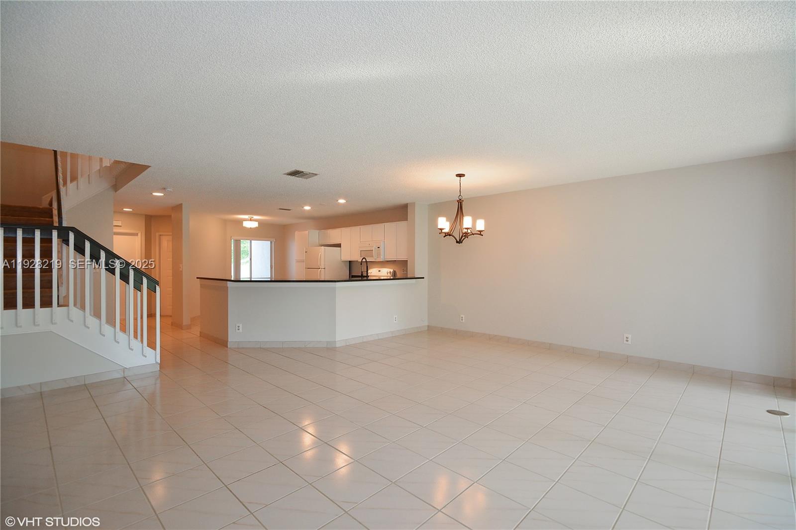 LAKES OF WOODHAVEN I AND - Residential Lease