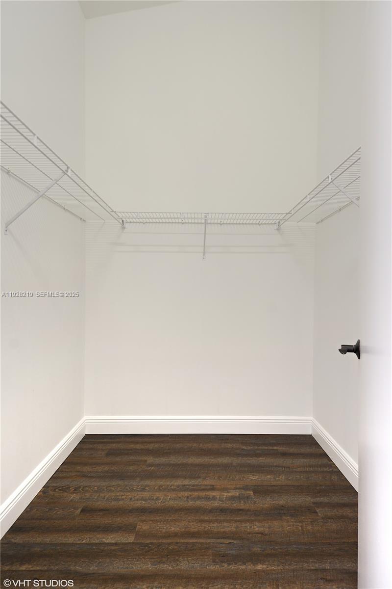 LAKES OF WOODHAVEN I AND - Residential Lease