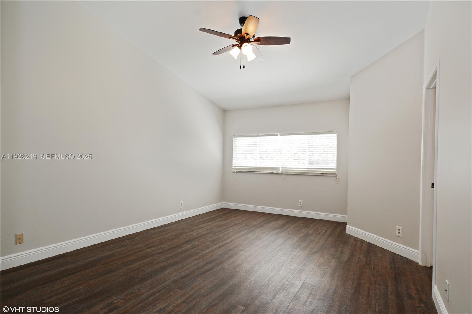 LAKES OF WOODHAVEN I AND - Residential Lease