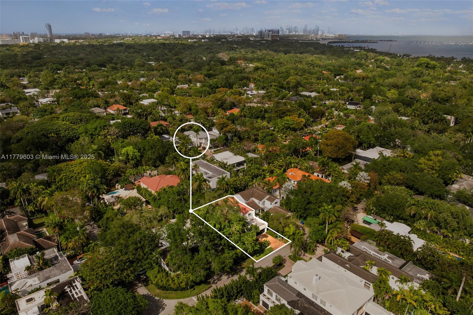 COCONUT GROVE MANOR - Residential