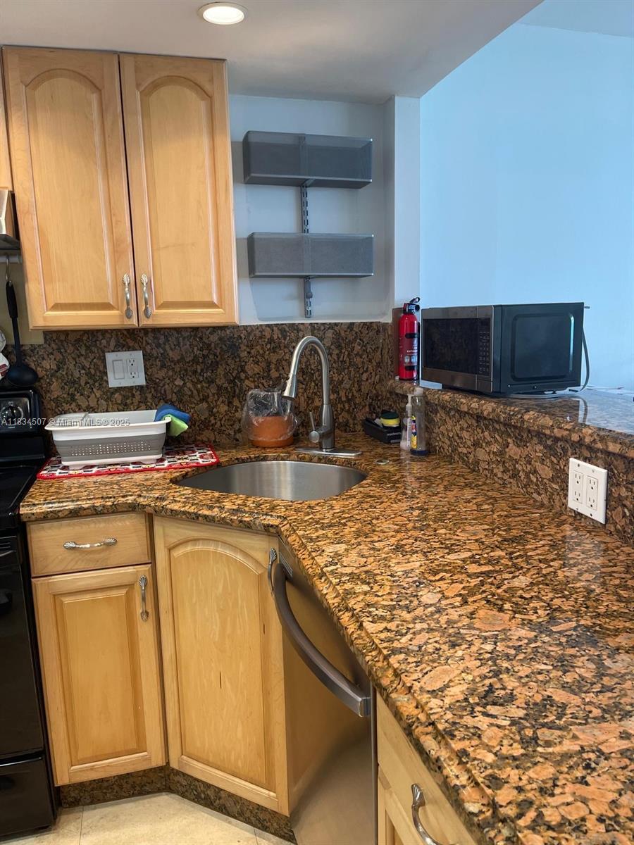 PARKER DORADO CONDO - Residential