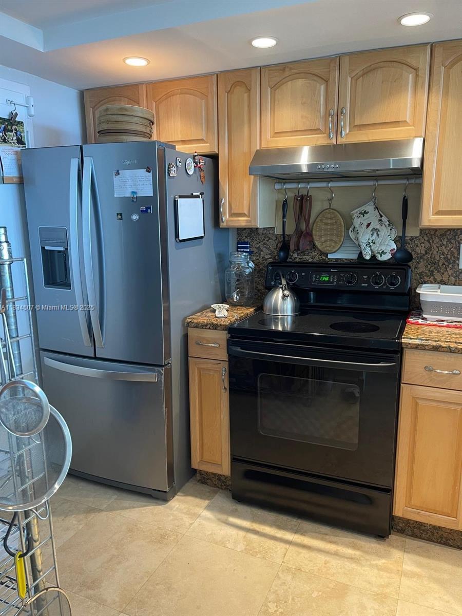 PARKER DORADO CONDO - Residential