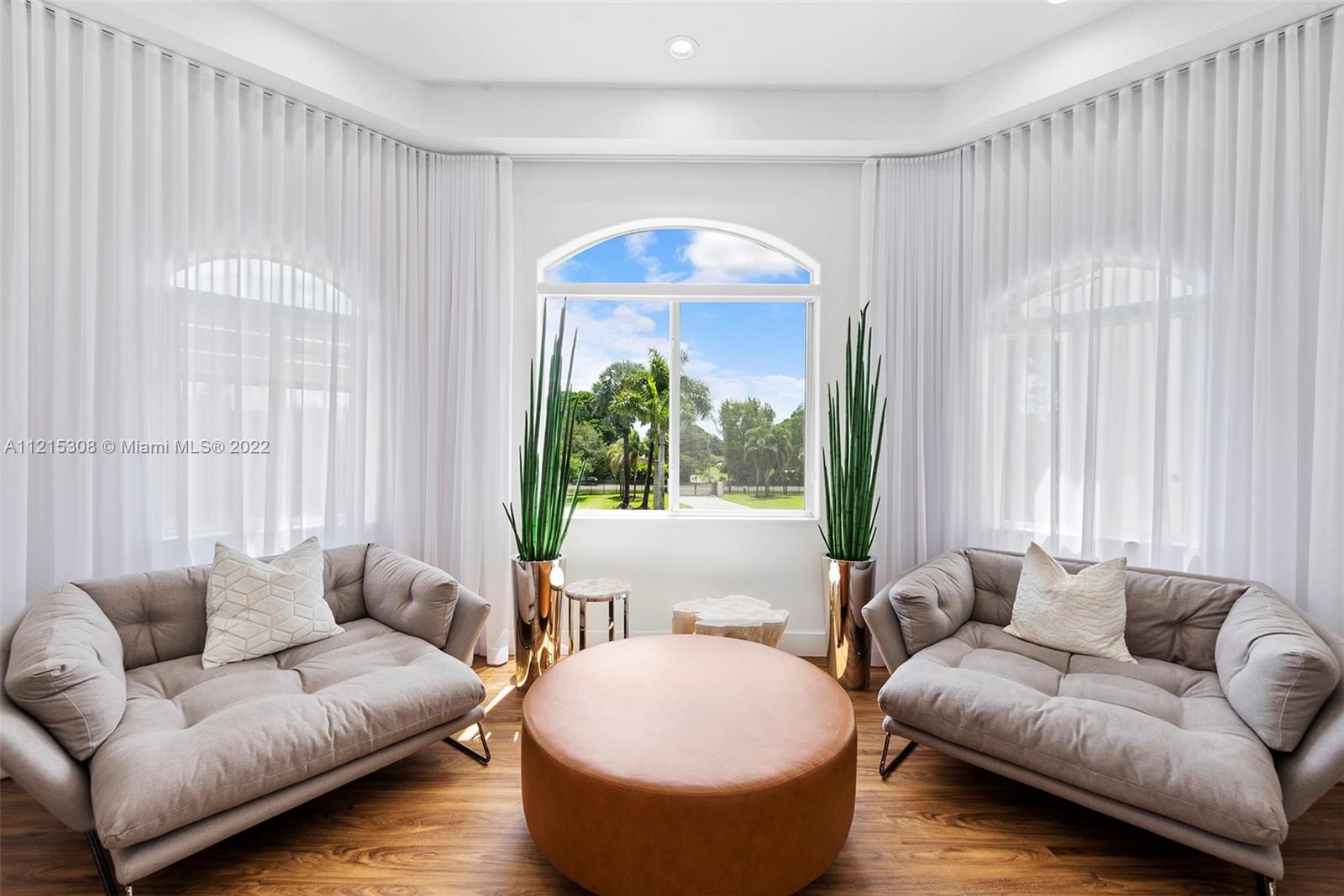 Sunshine Ranches - Residential