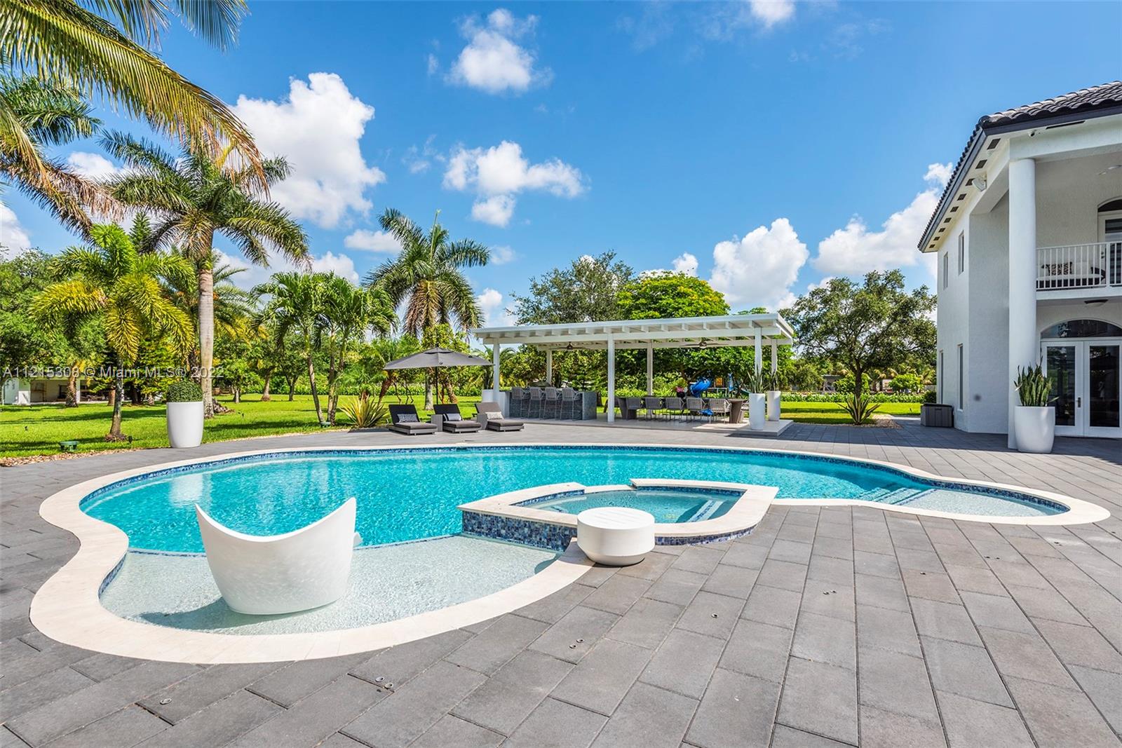 Sunshine Ranches - Residential