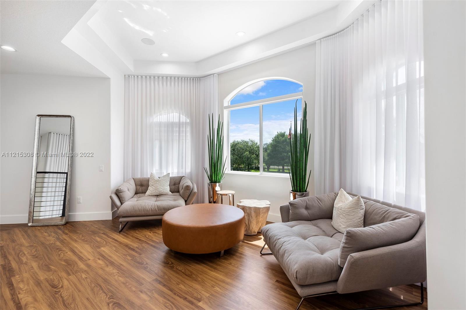 Sunshine Ranches - Residential