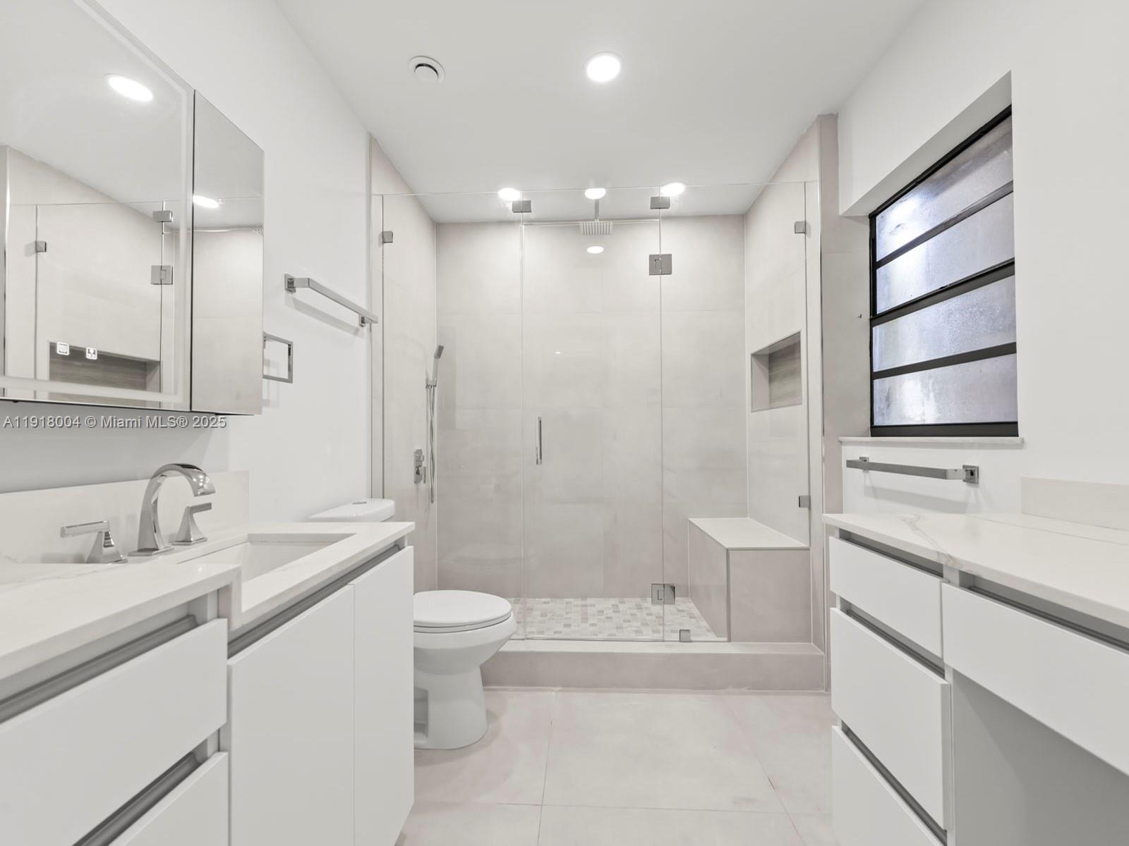 WOODS LANDING CONDO PH I - Residential