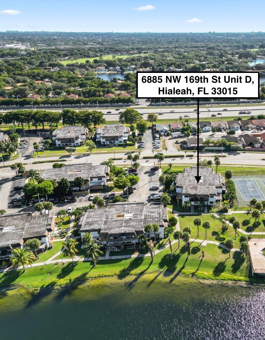 WOODS LANDING CONDO PH I - Residential