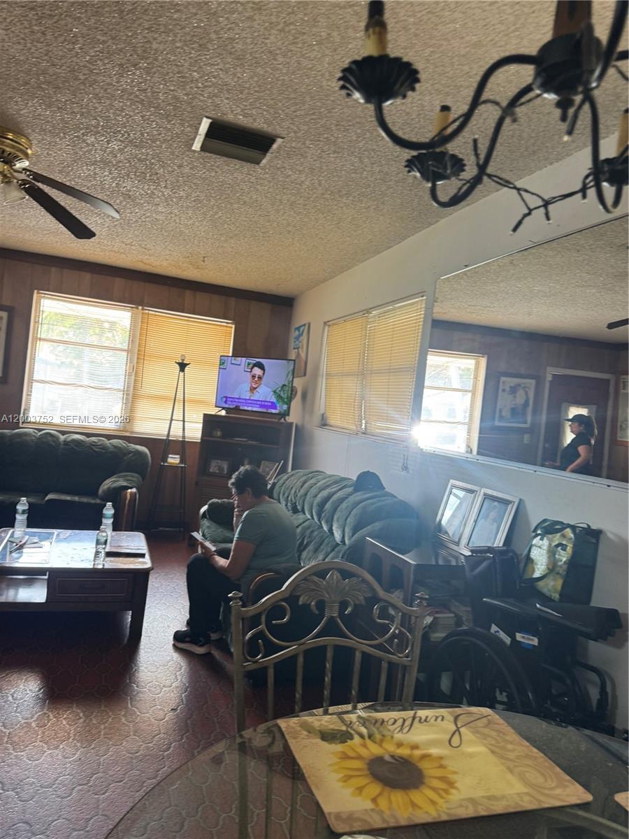 SO MIAMI HEIGHTS ADDN V - Residential