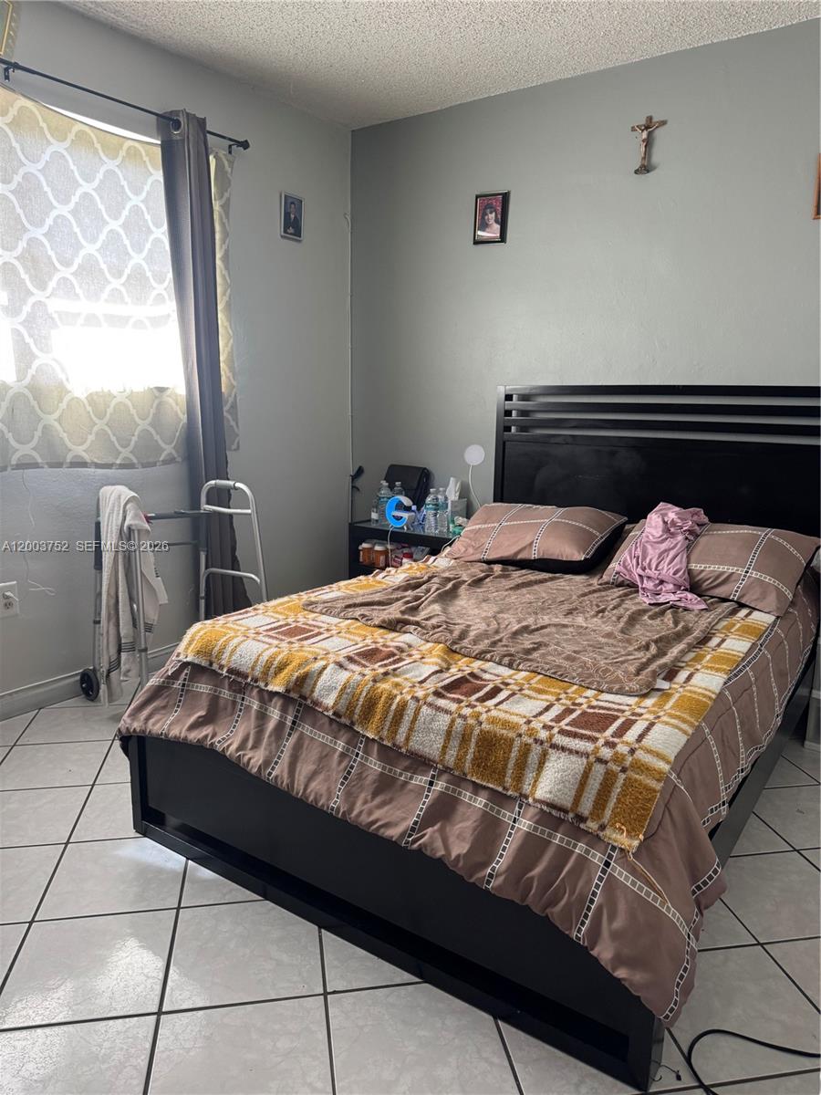 SO MIAMI HEIGHTS ADDN V - Residential