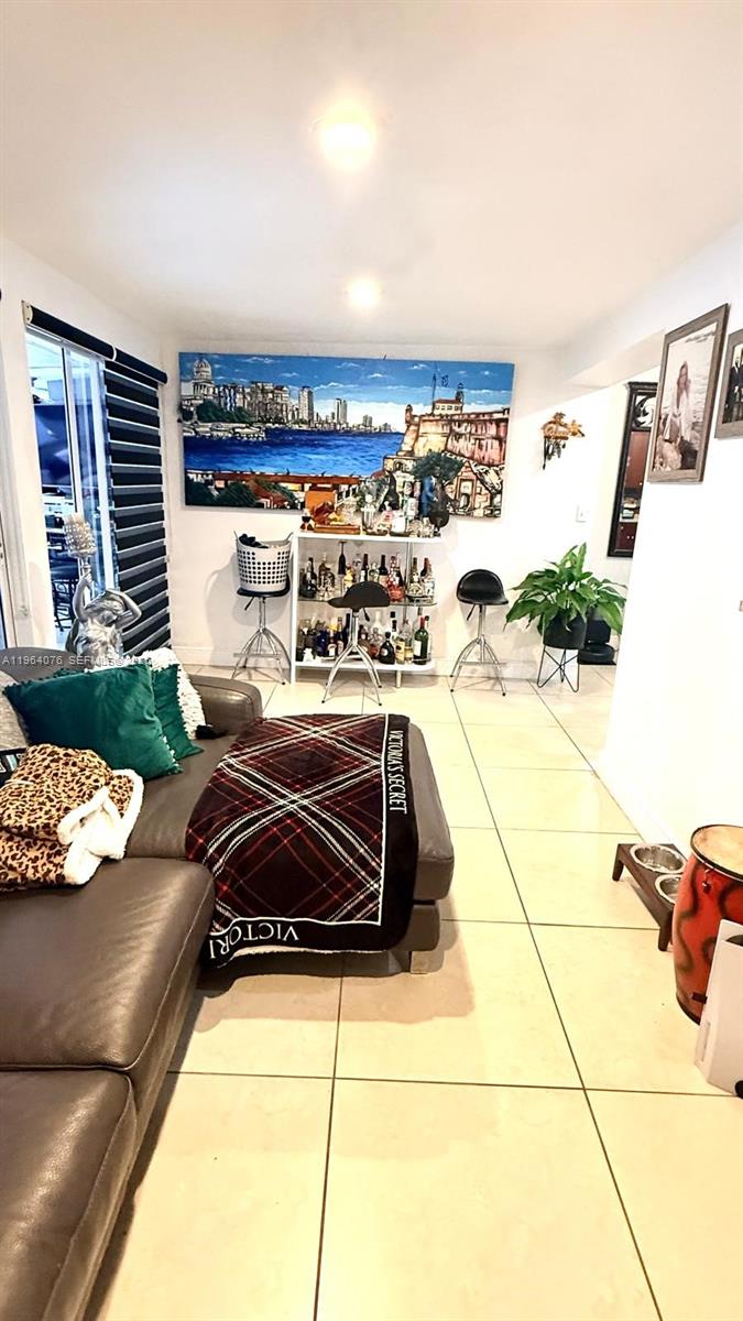 MYRTLE GROVE - Residential