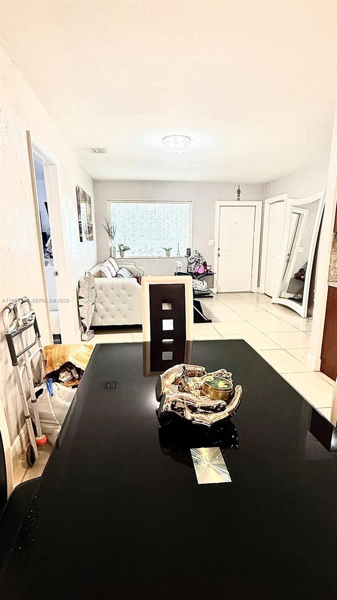 MYRTLE GROVE - Residential