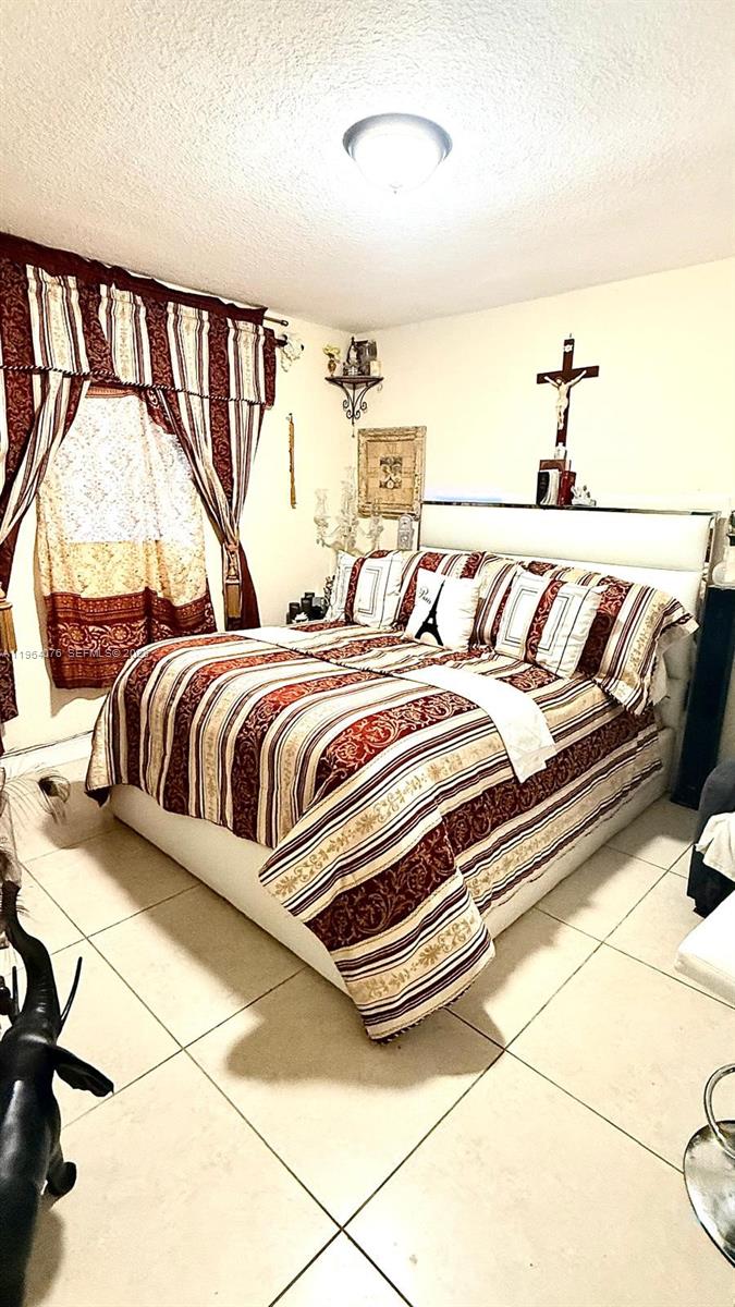 MYRTLE GROVE - Residential