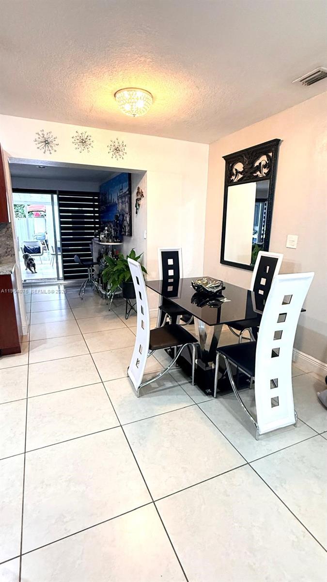 MYRTLE GROVE - Residential