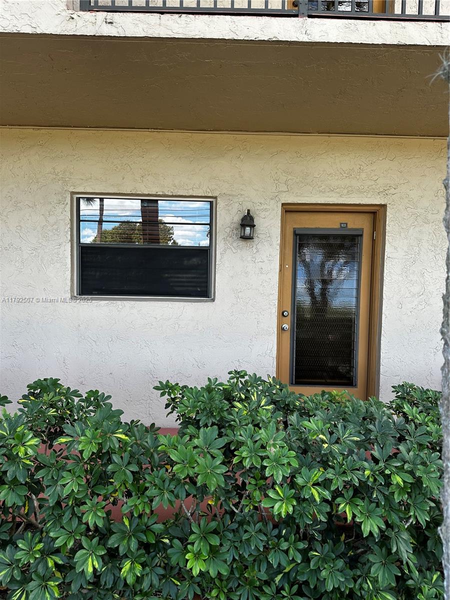 6090 N Sabal Palm Blvd 103