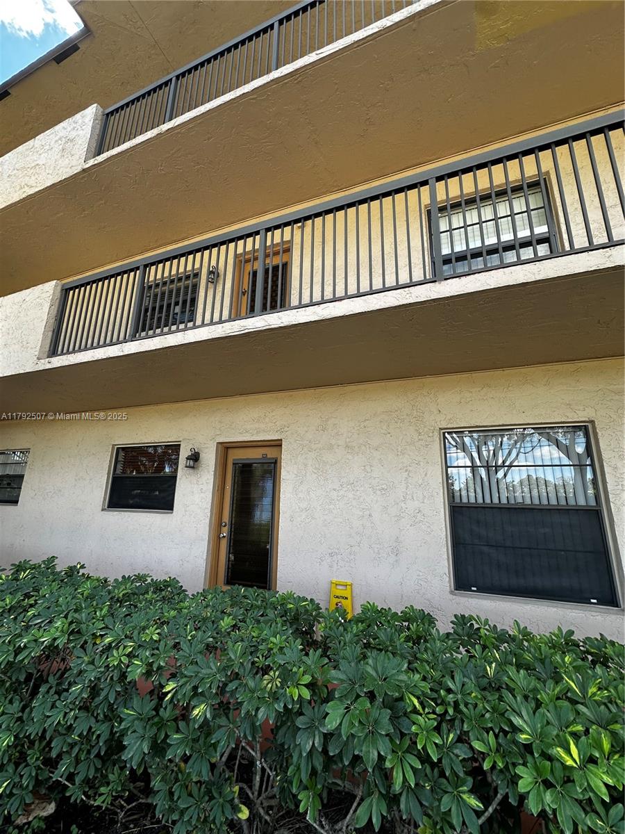 6090 N Sabal Palm Blvd 103