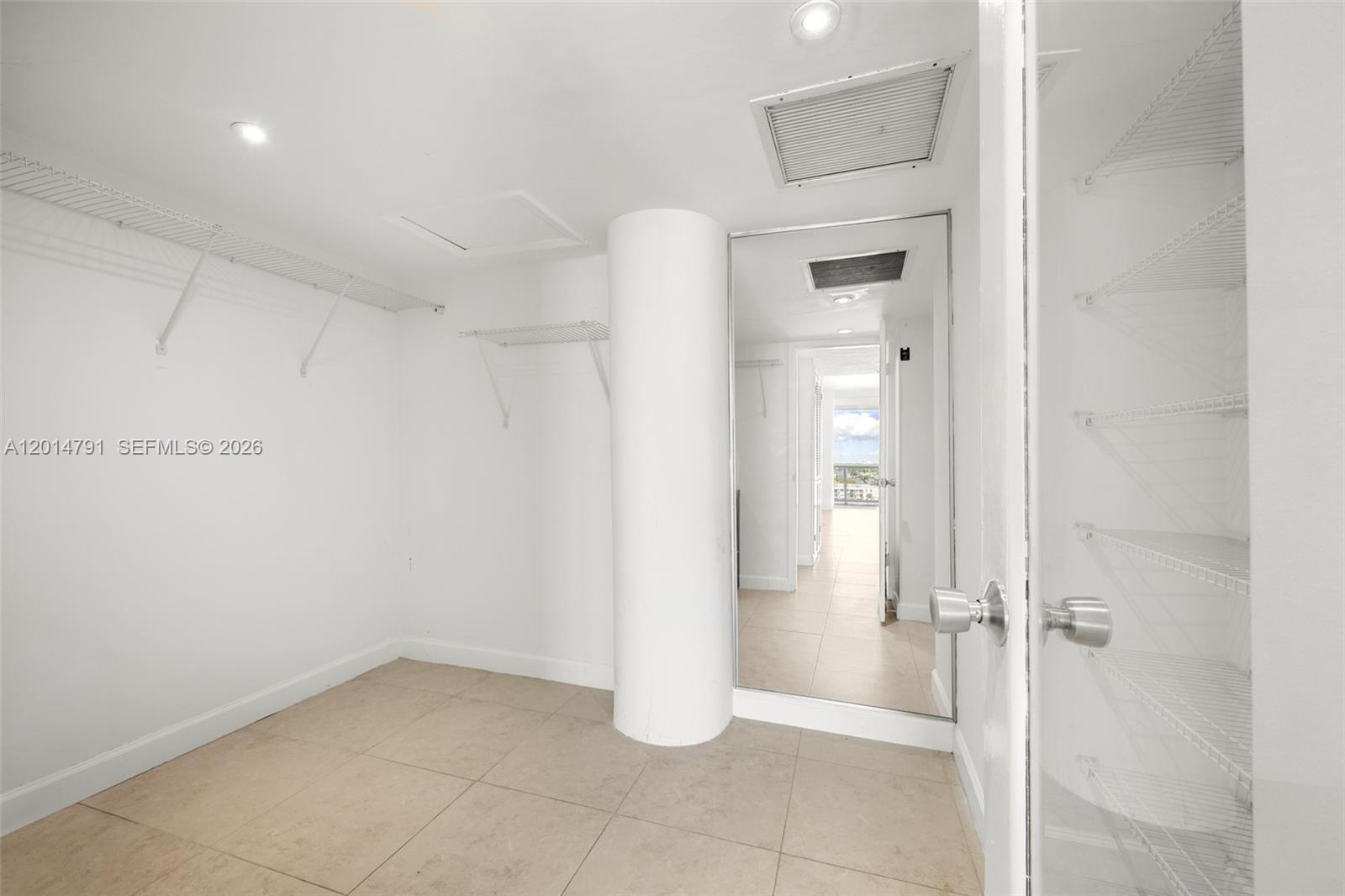 KING COLE CONDO - Residential Lease