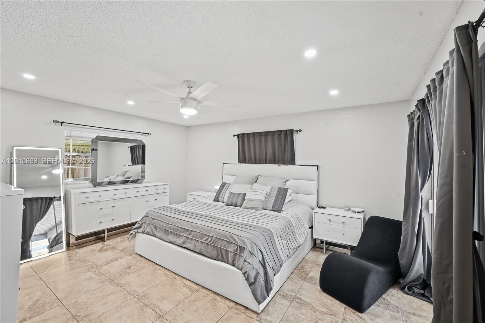 SANDALFOOT COVE SEC 7 AND - Residential