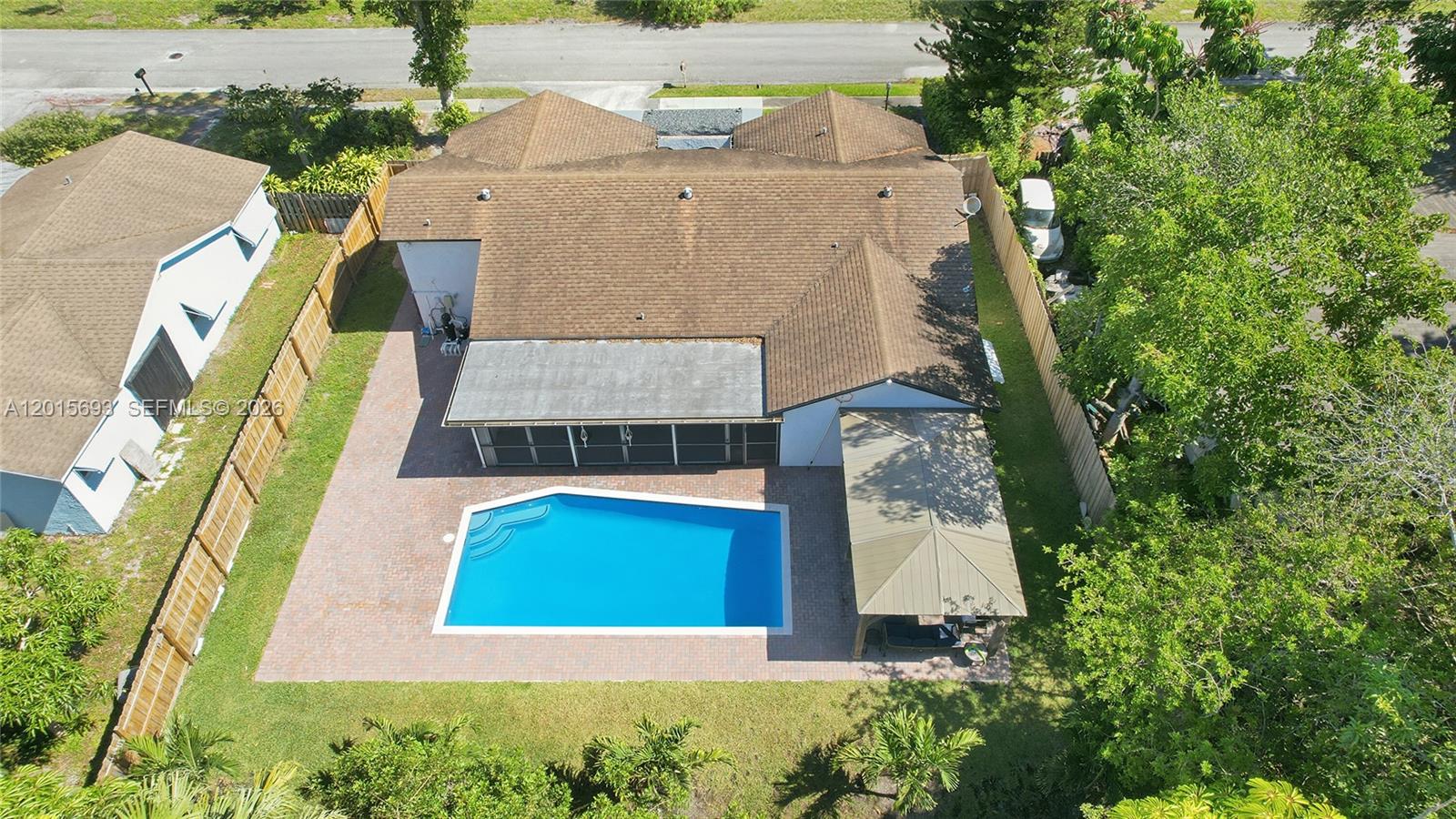 SANDALFOOT COVE SEC 7 AND - Residential