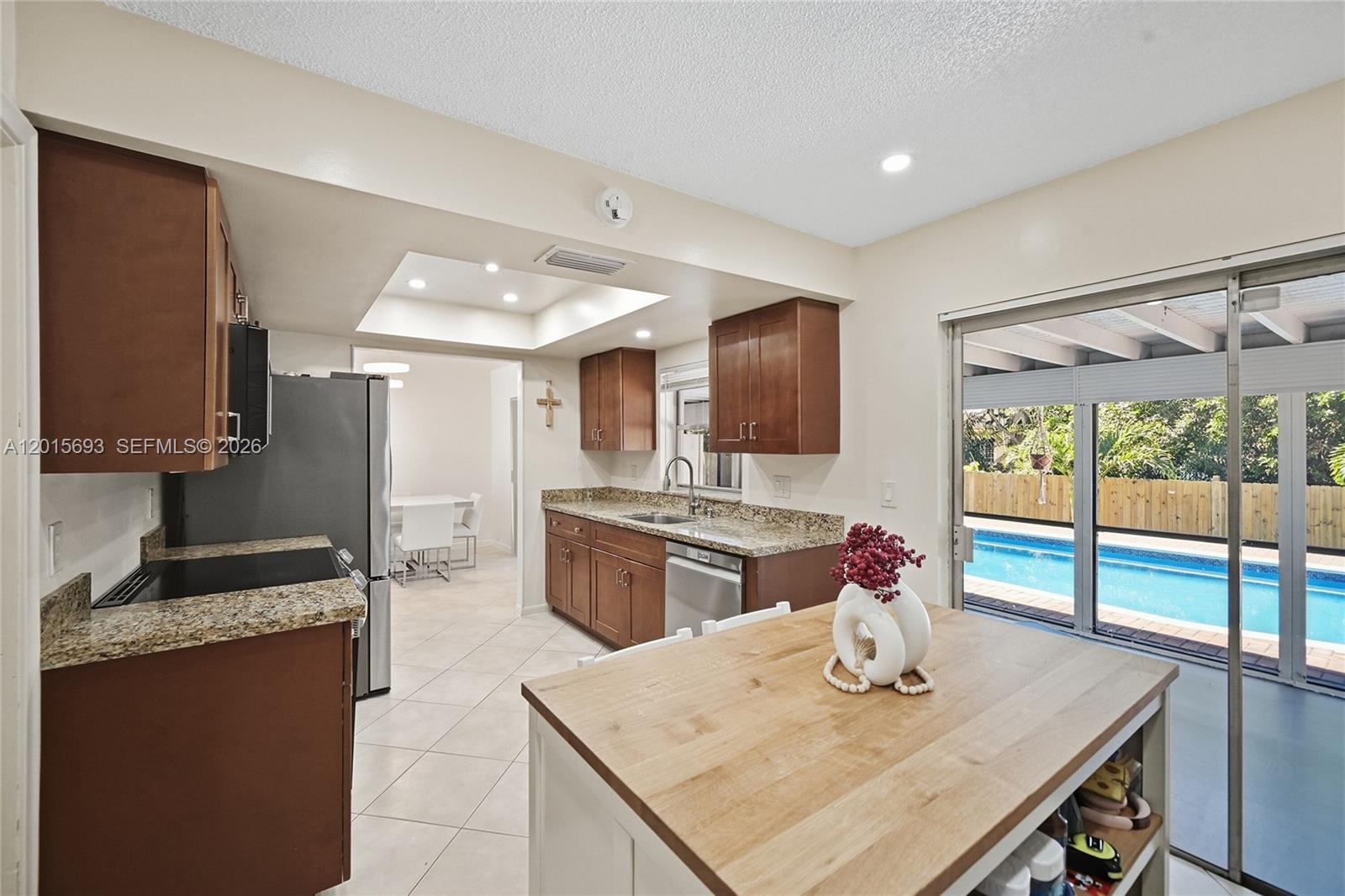 SANDALFOOT COVE SEC 7 AND - Residential