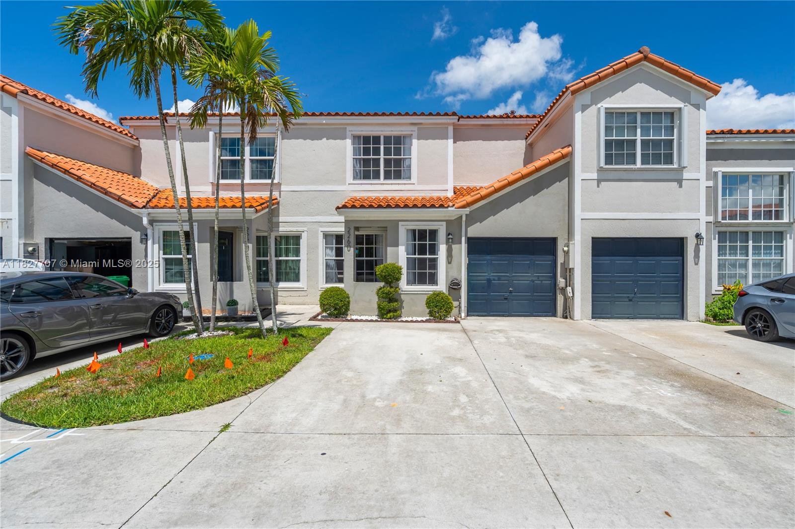 Beautiful Townhouse for Sale in Miramar! 3 bedrooms, 2.5 bathrooms, and multiple upgrades. Located inside the gated Lakeview Townhomes community, in a very quiet and well-maintained area, the property offers a safe and pleasant environment for the whole family. The kitchen blends functionality and style, with modern finishes including wood cabinets and granite countertops. Ceramic tile on the first floor and wood-style laminate on the second floor. The spacious master suite includes a private bathroom. Enjoy the cozy backyard patio with no neighbors behind, perfect for relaxing. The community offers a swimming pool, kids' play area, clubhouse, and green spaces for everyone to enjoy.
Don’t miss this opportunity!