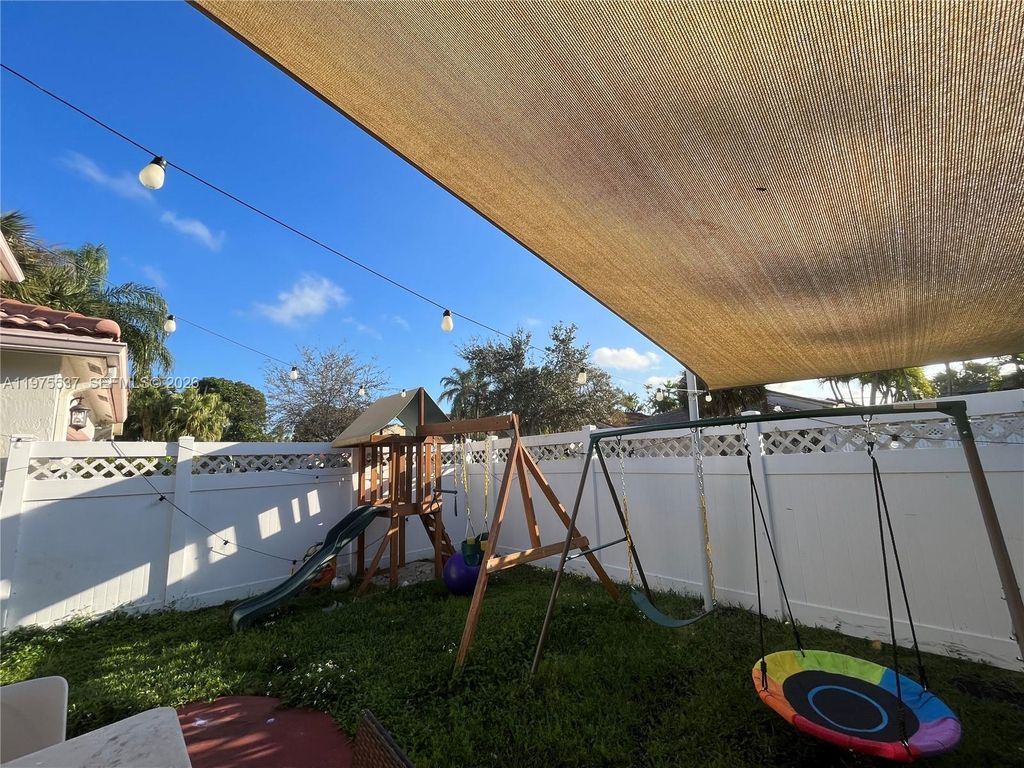 Photo of 17901 NW 19th St, Pembroke Pines, FL 33029 (MLS # A11975537)