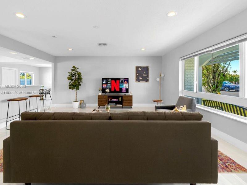 2900 NW 9th Ave