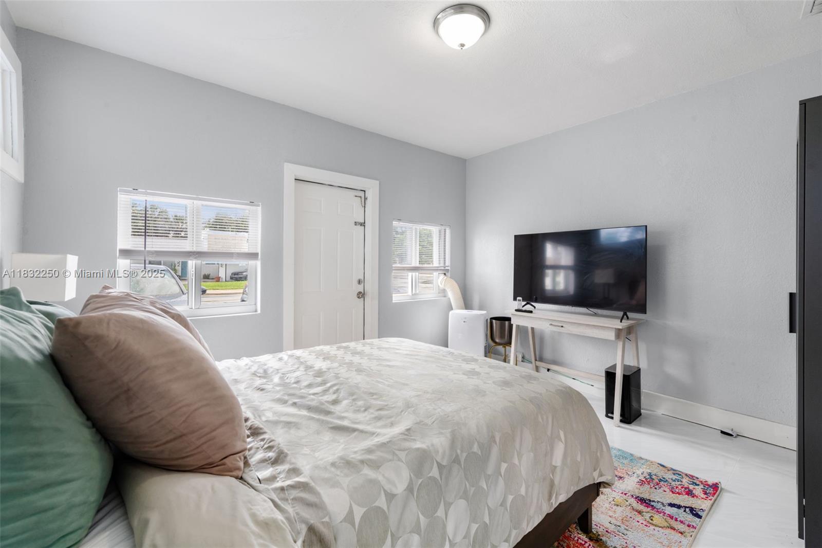 JENADA VILLAS - Residential