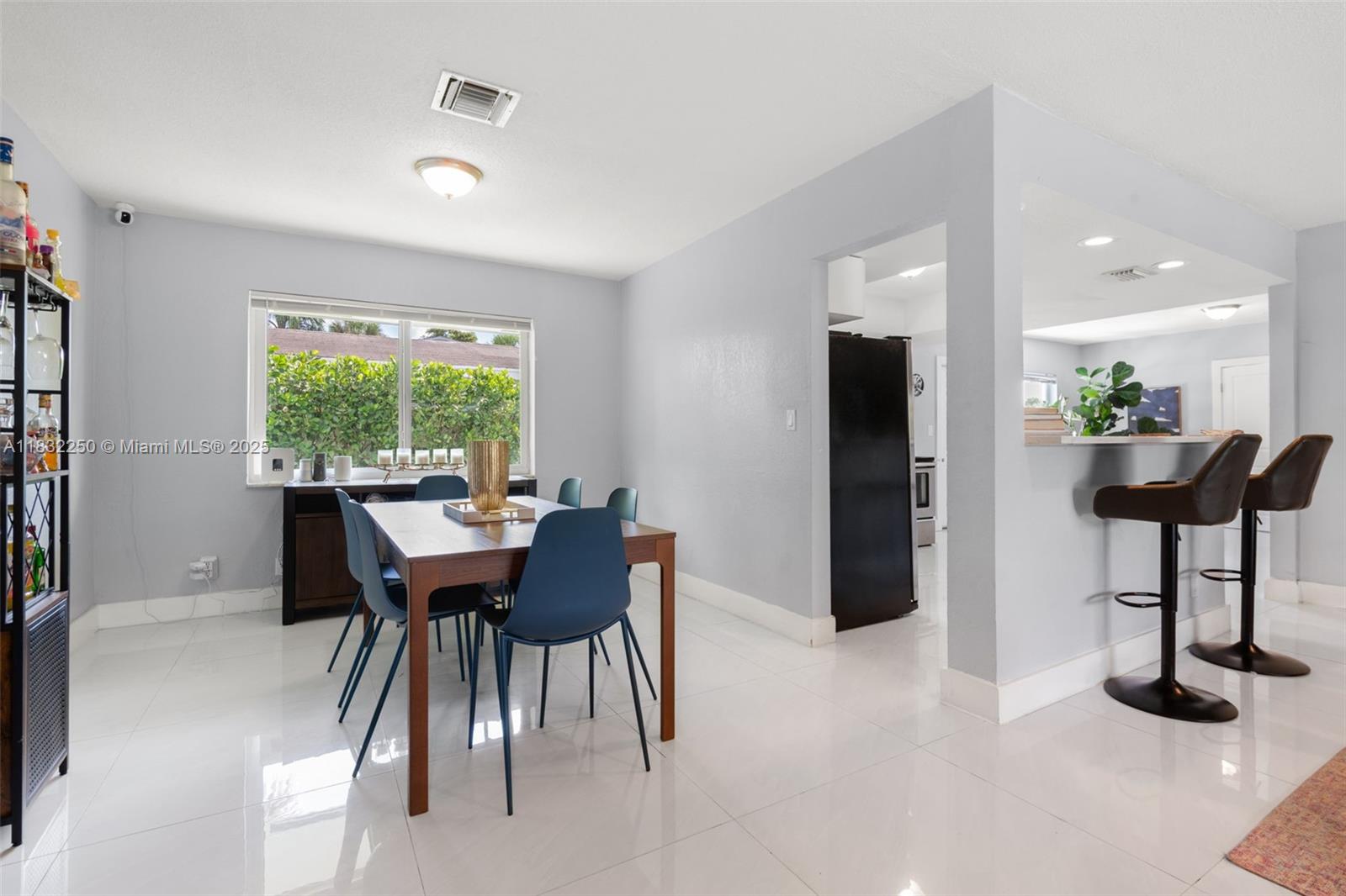 JENADA VILLAS - Residential