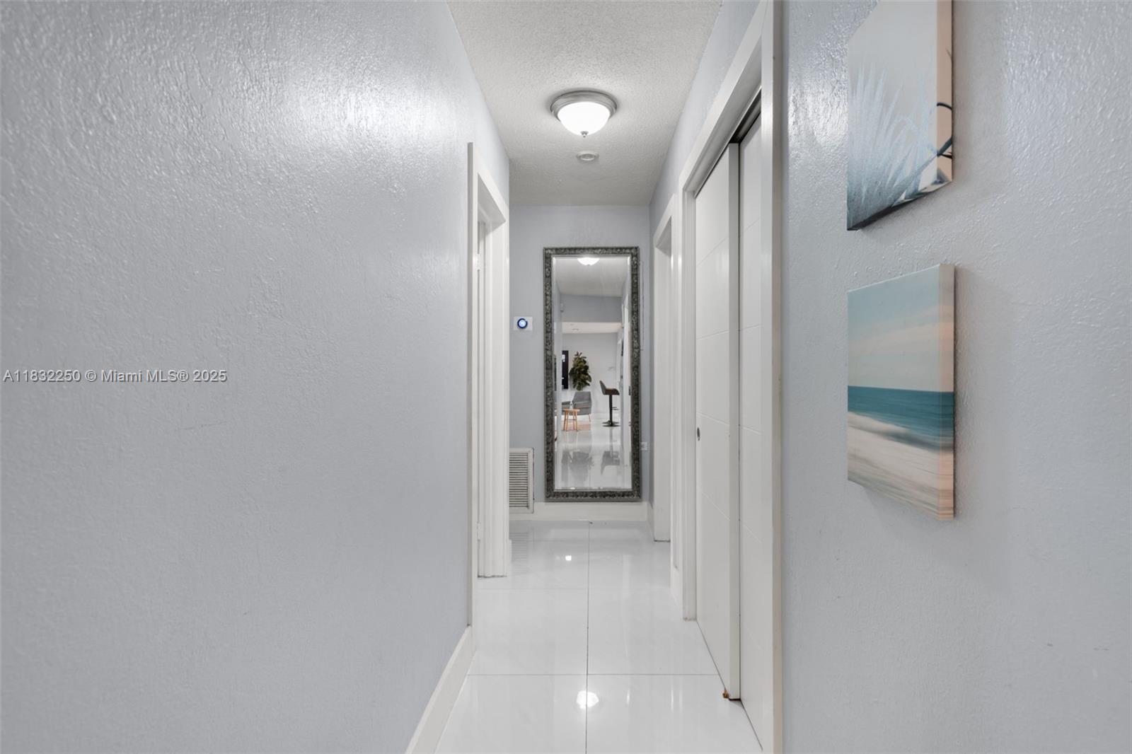 JENADA VILLAS - Residential