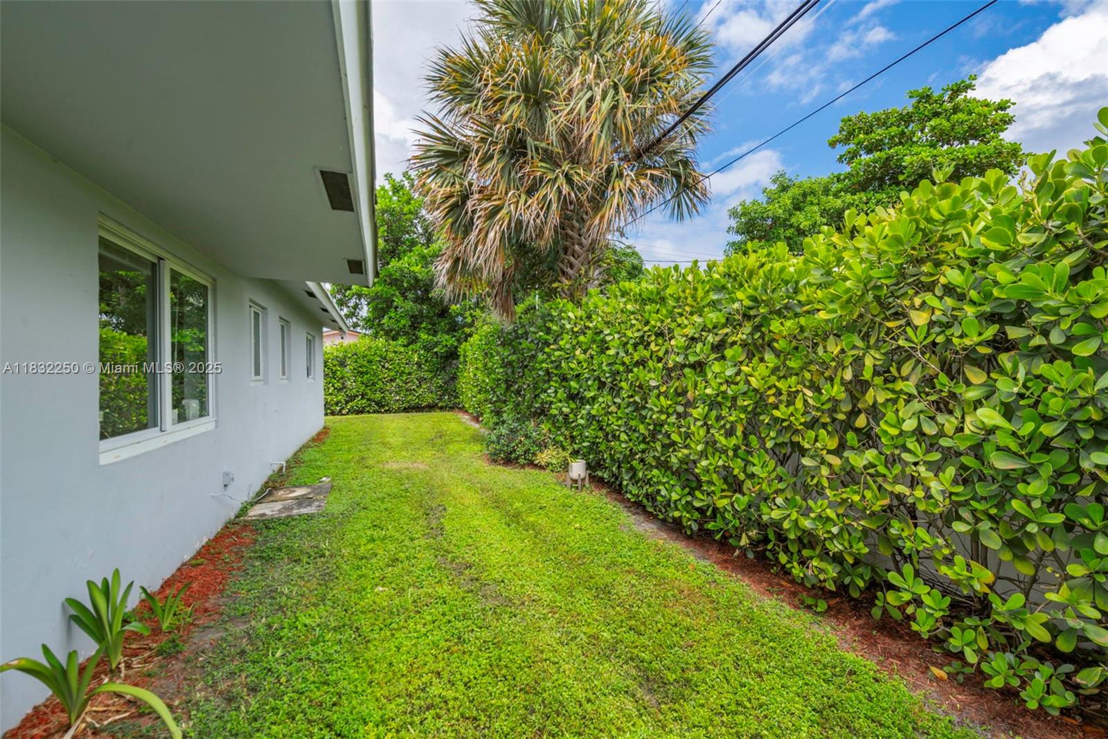 JENADA VILLAS - Residential