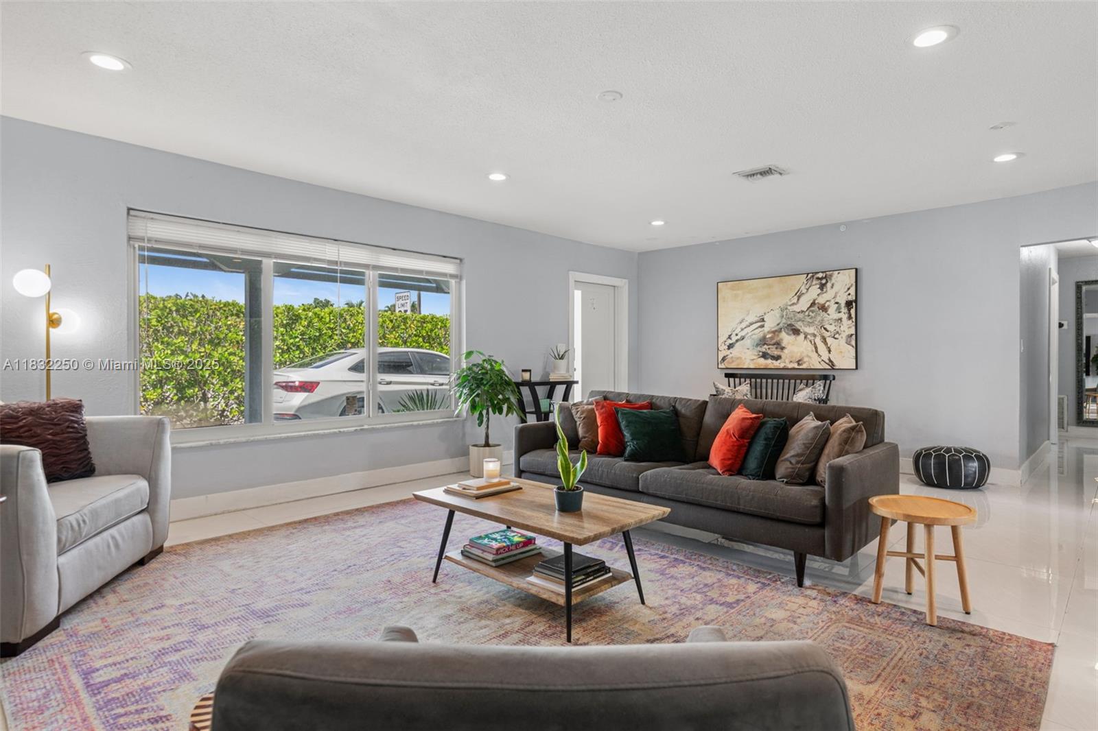 JENADA VILLAS - Residential